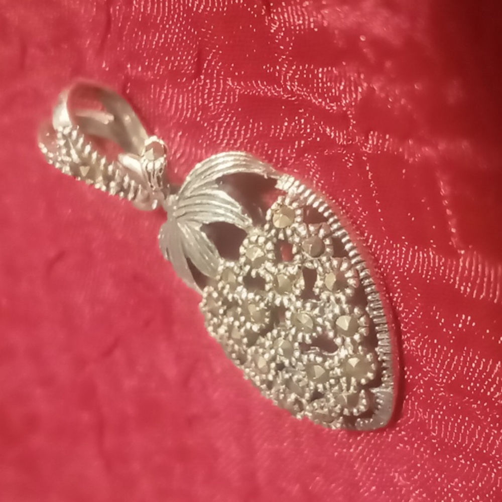 Vintage strawberry 925 Sterling silver marcasite stones stamped
